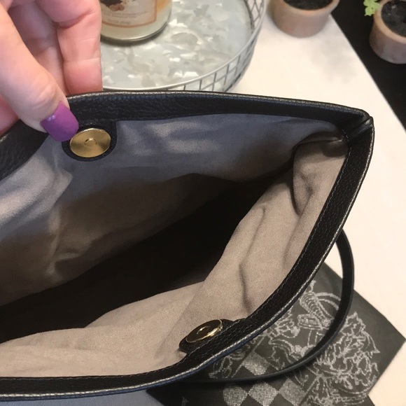 Vince Camuto leather bag - Picture 5 of 8